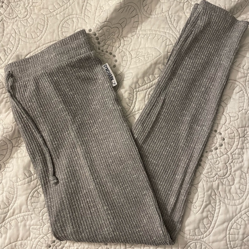 gymshark sweatpants/leggings